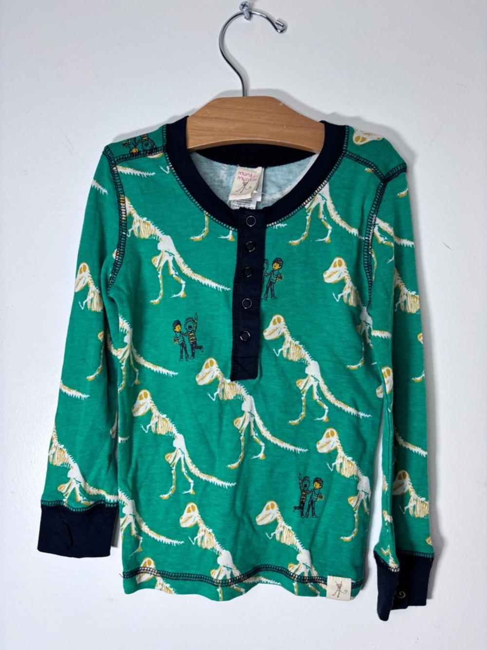 munki munki Kids Green Pajama Top with Black Trim and Dinosaur Skeletons size 4
